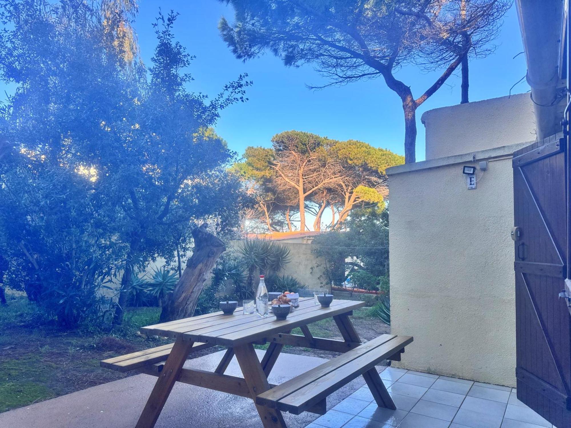 Les Pieds Dans L'Eau T2 E Apartment Calvi  Exterior photo